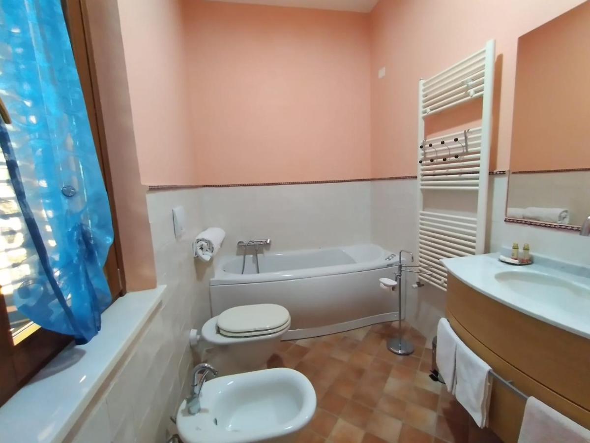 B&B L'Oliveto Лучиньяно Экстерьер фото